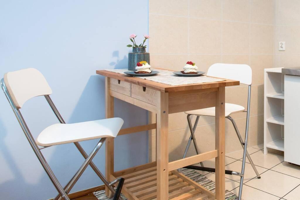 Peaceful And Relaxing Studio In The Center Apartment *